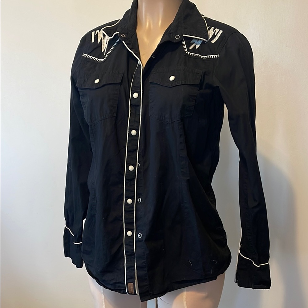 ARIAT  Black Western-( Rodeo) Snap Button, pockets sz M Shirt with White Piping